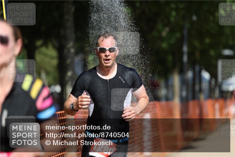 07.09.2025 - 19. Norderstedt Triathlon Michael Strokosch http://msf.ph/oto/8740504 07.09.2025 12:30:47 Laufen 822, 1280, 1343 meine-sportfotos.de