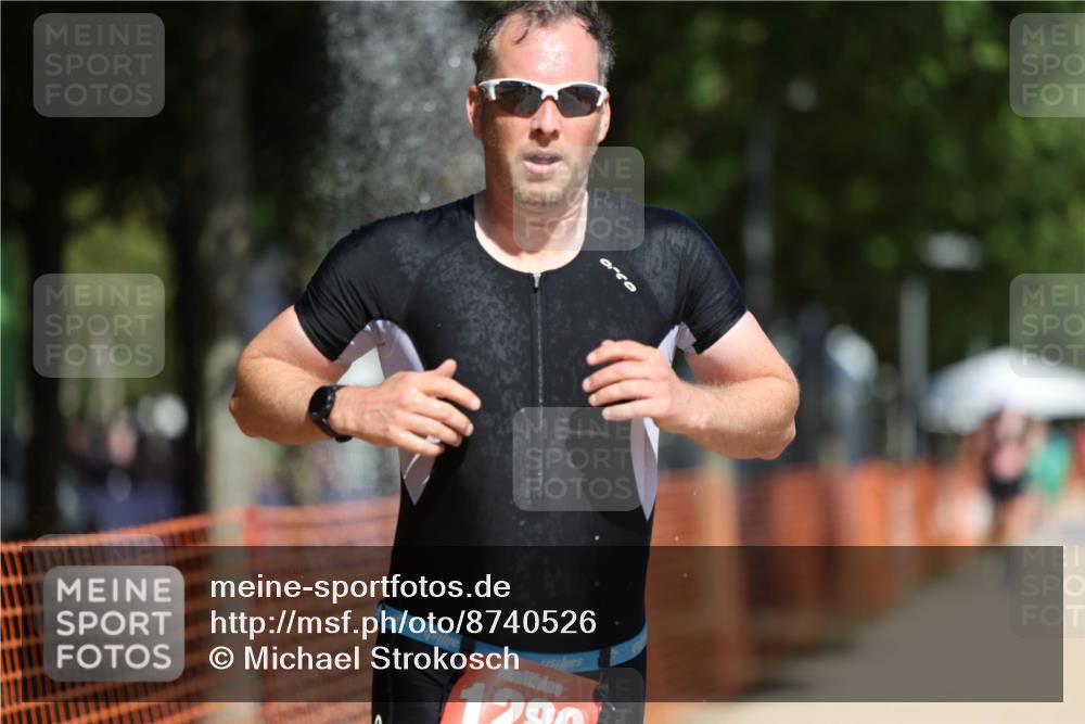 07.09.2025 - 19. Norderstedt Triathlon Michael Strokosch http://msf.ph/oto/8740526 07.09.2025 12:30:48 Laufen 822, 1280 meine-sportfotos.de