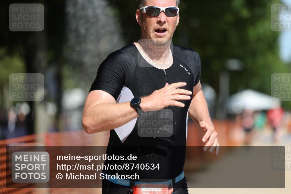 07.09.2025 - 19. Norderstedt Triathlon Michael Strokosch http://msf.ph/oto/8740534 07.09.2025 12:30:48 Laufen 822, 1280 meine-sportfotos.de