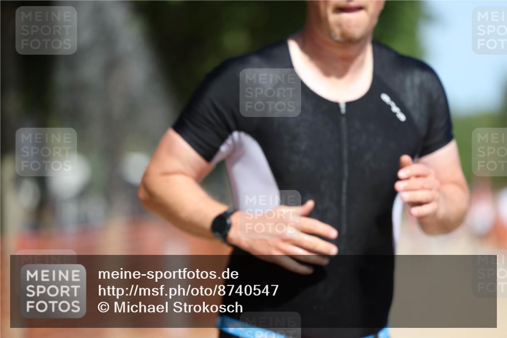07.09.2025 - 19. Norderstedt Triathlon Michael Strokosch http://msf.ph/oto/8740547 07.09.2025 12:30:48 Laufen 822, 1280 meine-sportfotos.de