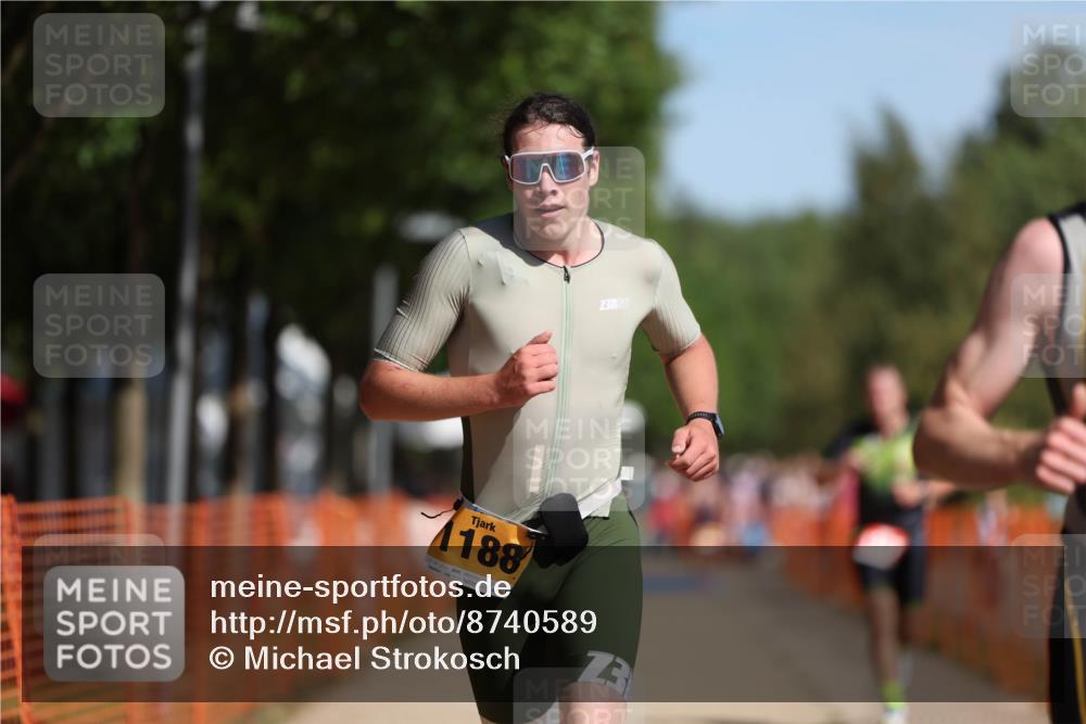 07.09.2025 - 19. Norderstedt Triathlon Michael Strokosch http://msf.ph/oto/8740589 07.09.2025 11:52:27 Laufen 154, 771, 1188, 1377 meine-sportfotos.de
