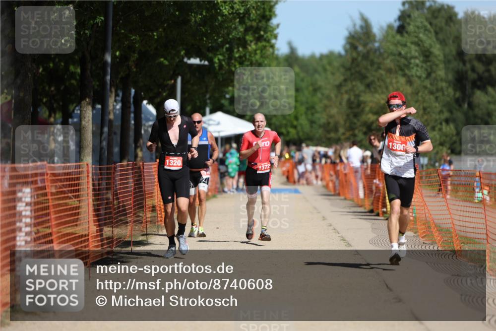 07.09.2025 - 19. Norderstedt Triathlon Michael Strokosch http://msf.ph/oto/8740608 07.09.2025 12:30:54 Laufen 710, 1300, 1320, 1372 meine-sportfotos.de