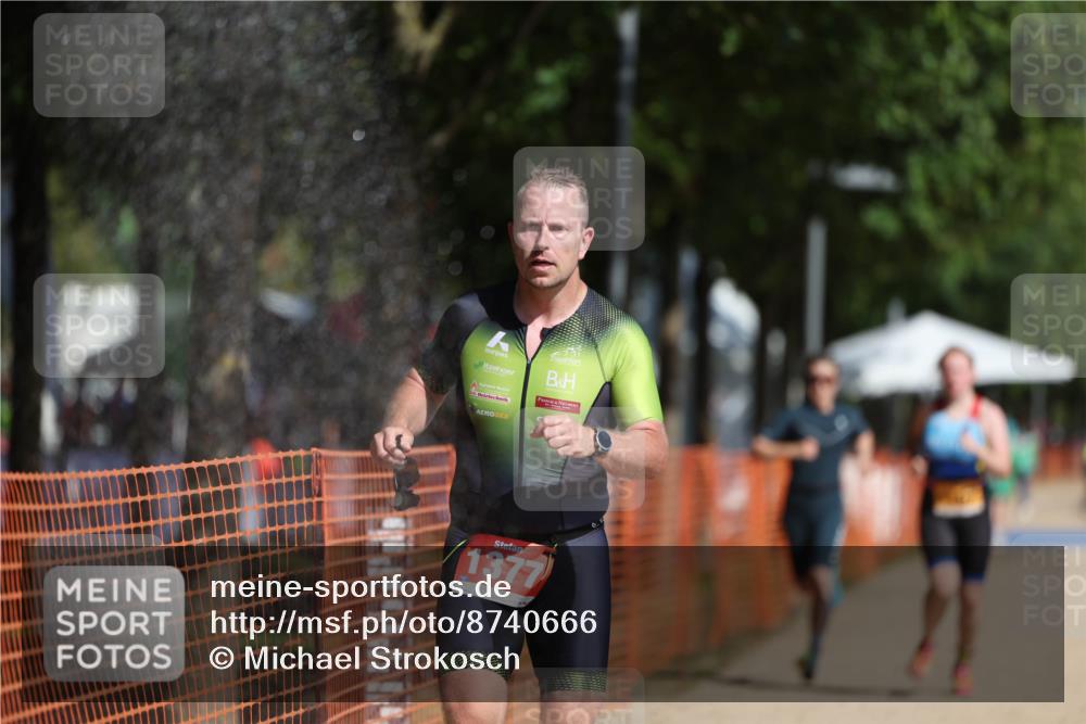 07.09.2025 - 19. Norderstedt Triathlon Michael Strokosch http://msf.ph/oto/8740666 07.09.2025 11:52:32 Laufen 1167, 1188, 1227, 1377 meine-sportfotos.de