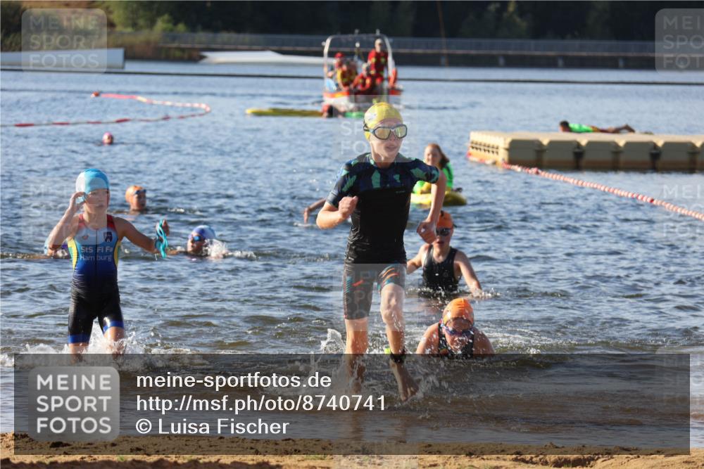 07.09.2025 - 19. Norderstedt Triathlon Luisa Fischer http://msf.ph/oto/8740741 07.09.2025 09:31:08 Schwimmen 555, 564, 597, 608, 610, 616 meine-sportfotos.de