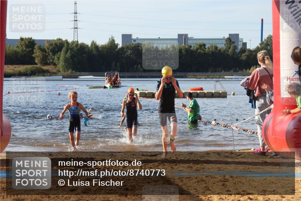 07.09.2025 - 19. Norderstedt Triathlon Luisa Fischer http://msf.ph/oto/8740773 07.09.2025 09:31:10 Schwimmen 555, 564, 608, 610 meine-sportfotos.de