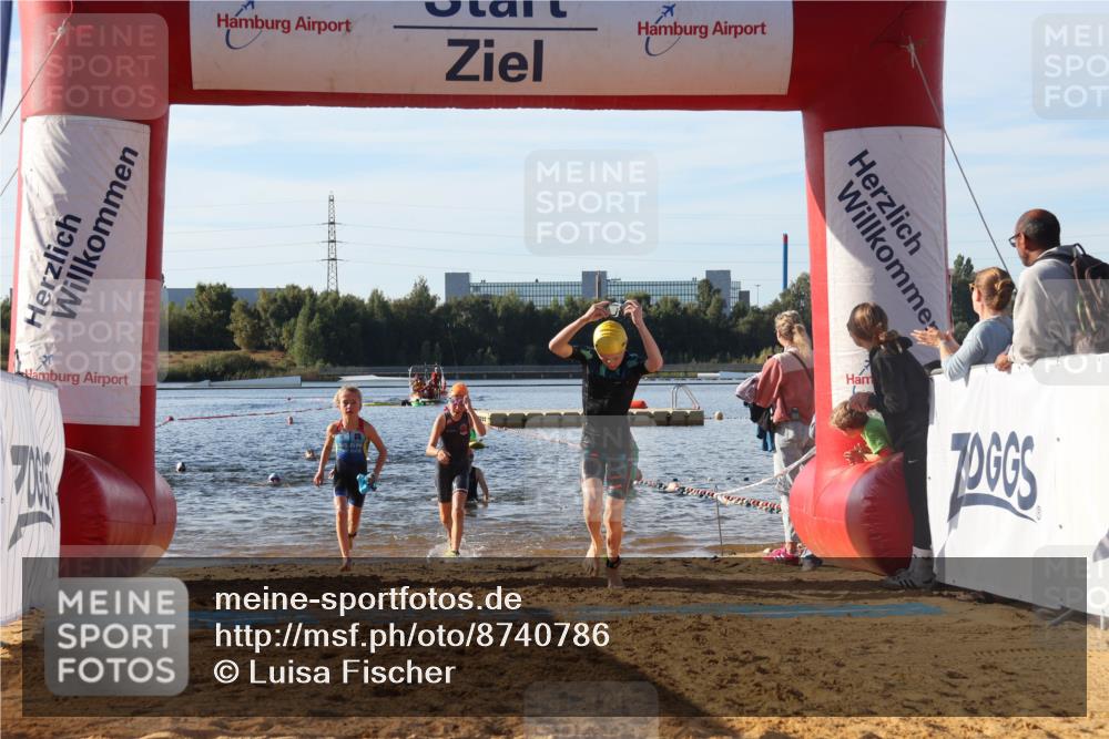 07.09.2025 - 19. Norderstedt Triathlon Luisa Fischer http://msf.ph/oto/8740786 07.09.2025 09:31:11 Schwimmen 555, 564, 608, 610 meine-sportfotos.de