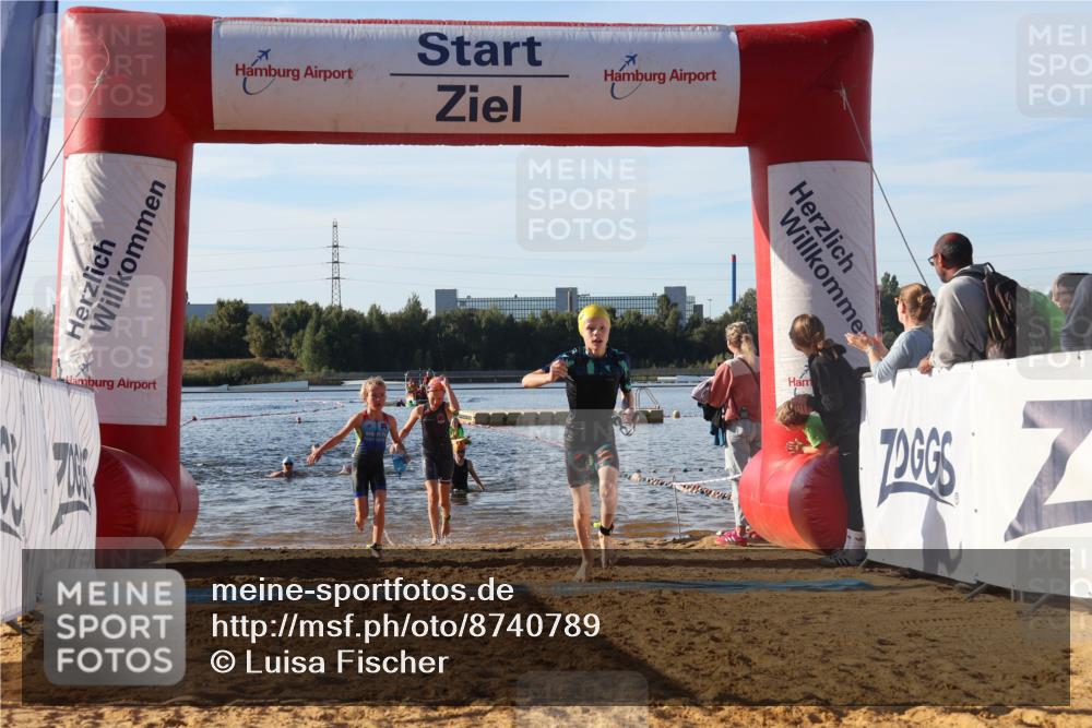 07.09.2025 - 19. Norderstedt Triathlon Luisa Fischer http://msf.ph/oto/8740789 07.09.2025 09:31:12 Schwimmen 555, 564, 608, 610 meine-sportfotos.de