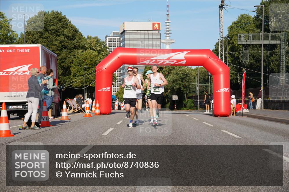 07.09.2025 - BARMER Alsterlauf Yannick Fuchs http://msf.ph/oto/8740836 07.09.2025 09:27:43 Laufen 1, 5396, 421, 5826 meine-sportfotos.de