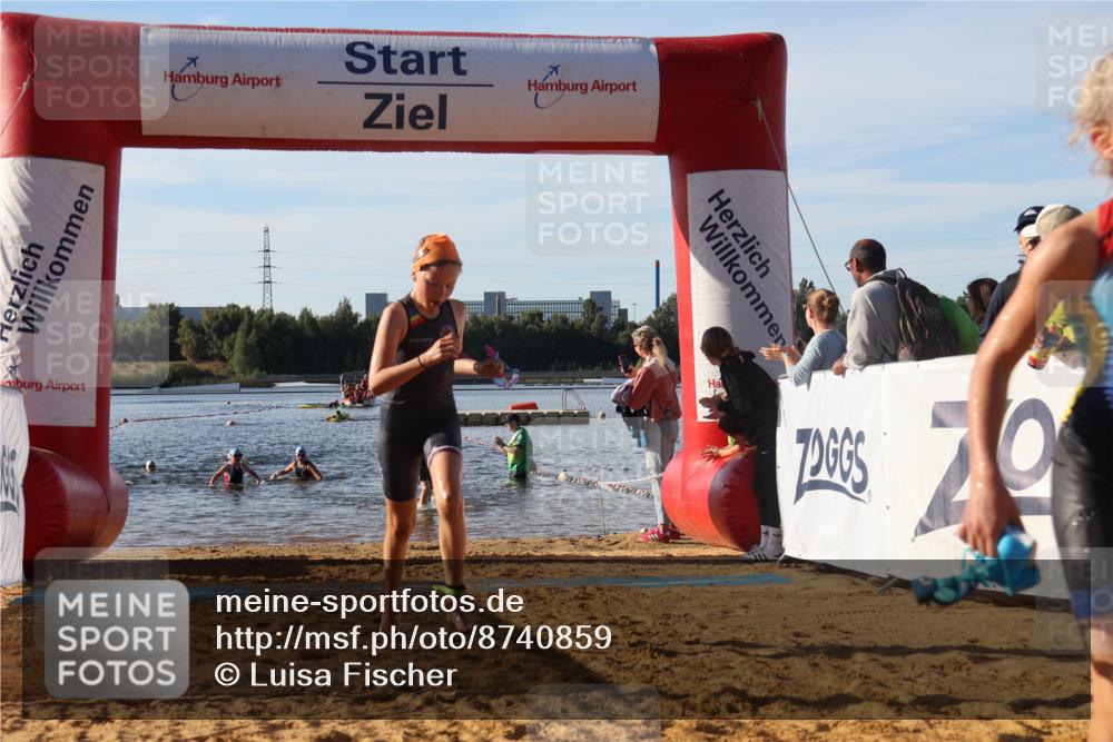 07.09.2025 - 19. Norderstedt Triathlon Luisa Fischer http://msf.ph/oto/8740859 07.09.2025 09:31:15 Schwimmen 555, 564, 608, 610 meine-sportfotos.de