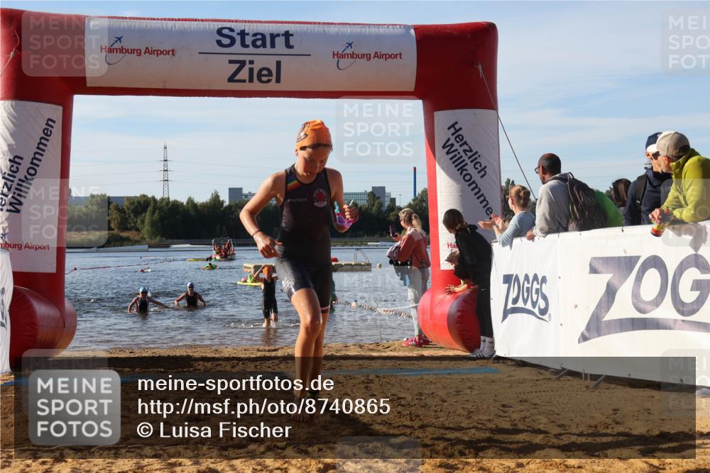 07.09.2025 - 19. Norderstedt Triathlon Luisa Fischer http://msf.ph/oto/8740865 07.09.2025 09:31:16 Schwimmen 555, 571, 608, 610 meine-sportfotos.de