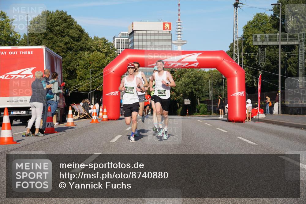 07.09.2025 - BARMER Alsterlauf Yannick Fuchs http://msf.ph/oto/8740880 07.09.2025 09:27:44 Laufen 1, 13, 5396, 5826 meine-sportfotos.de