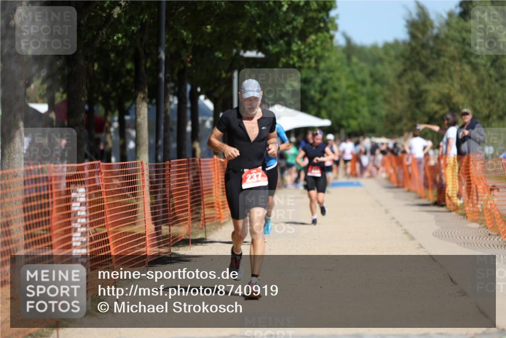 07.09.2025 - 19. Norderstedt Triathlon Michael Strokosch http://msf.ph/oto/8740919 07.09.2025 12:31:17 Laufen 215, 237, 1361 meine-sportfotos.de