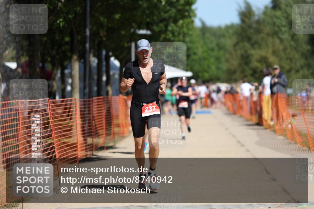 07.09.2025 - 19. Norderstedt Triathlon Michael Strokosch http://msf.ph/oto/8740942 07.09.2025 12:31:17 Laufen 215, 237, 1361 meine-sportfotos.de