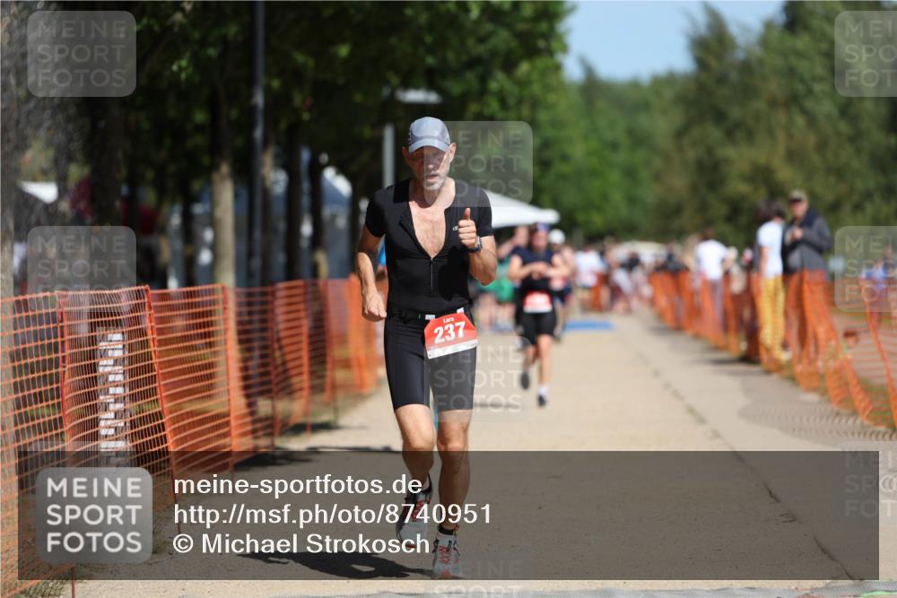07.09.2025 - 19. Norderstedt Triathlon Michael Strokosch http://msf.ph/oto/8740951 07.09.2025 12:31:18 Laufen 215, 237, 1361 meine-sportfotos.de