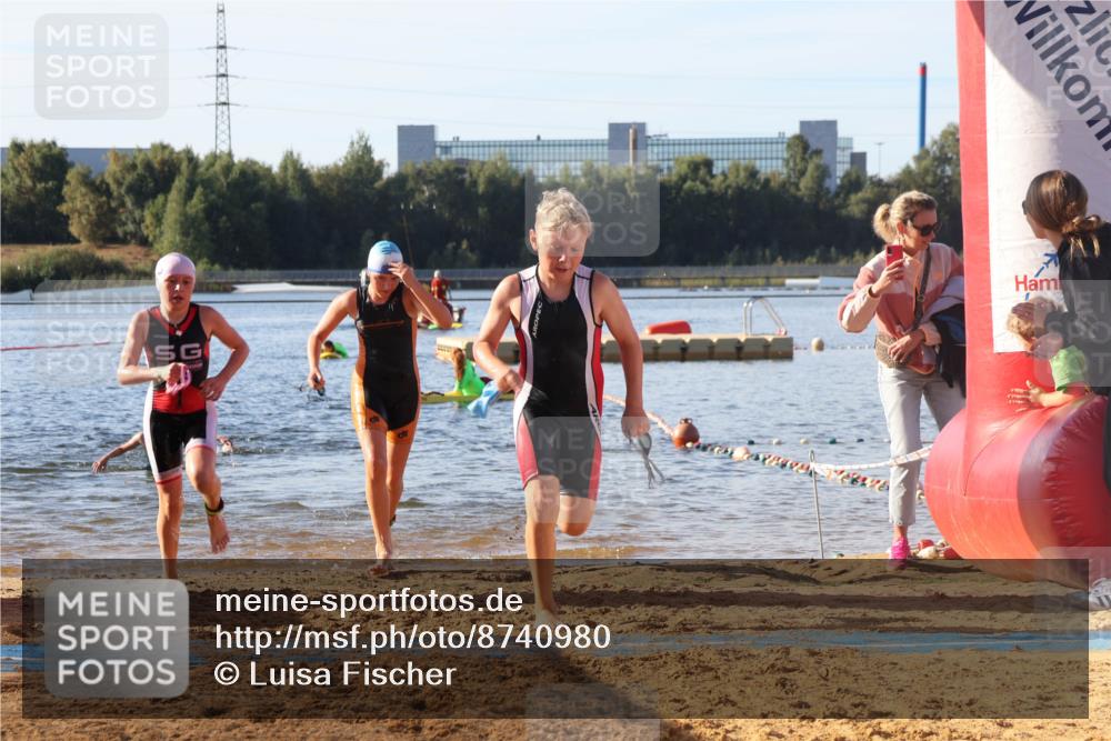 07.09.2025 - 19. Norderstedt Triathlon Luisa Fischer http://msf.ph/oto/8740980 07.09.2025 09:31:24 Schwimmen 555, 571, 574, 579, 608, 632 meine-sportfotos.de