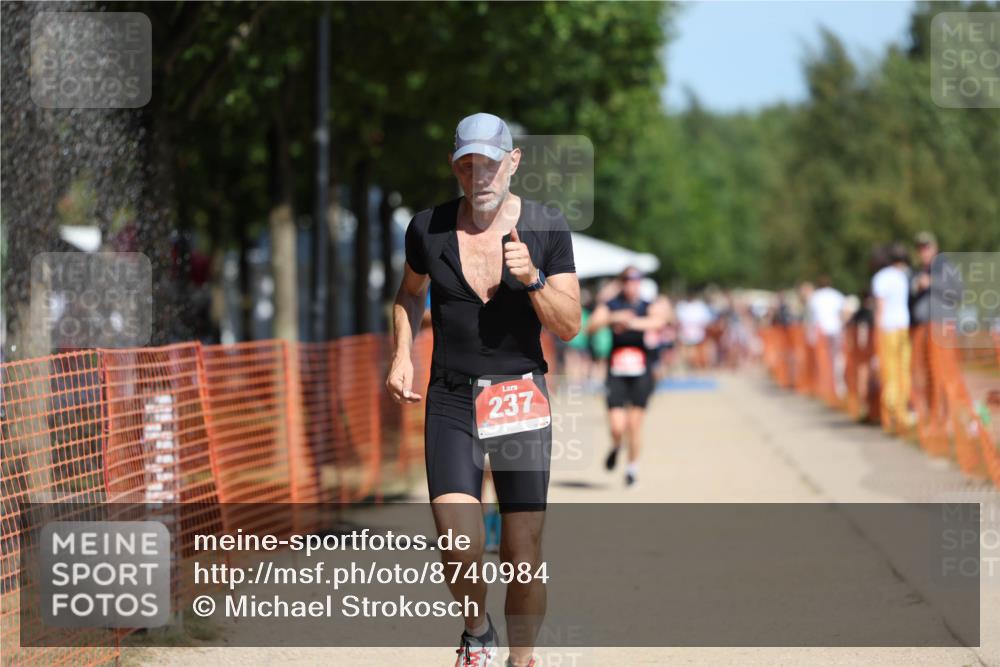 07.09.2025 - 19. Norderstedt Triathlon Michael Strokosch http://msf.ph/oto/8740984 07.09.2025 12:31:18 Laufen 215, 237, 1361 meine-sportfotos.de