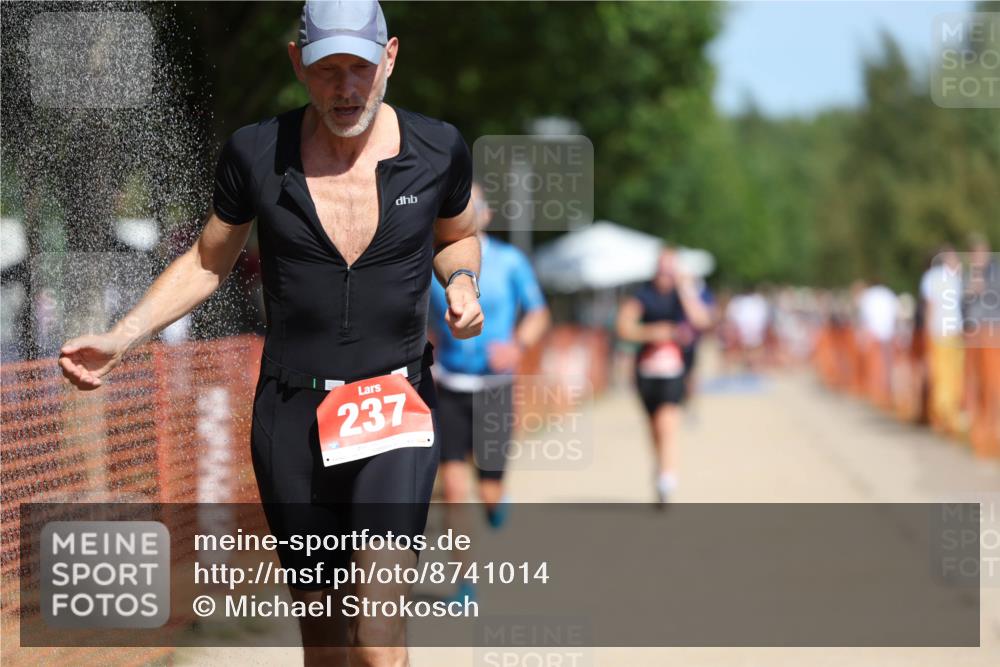 07.09.2025 - 19. Norderstedt Triathlon Michael Strokosch http://msf.ph/oto/8741014 07.09.2025 12:31:20 Laufen 215, 237, 1361 meine-sportfotos.de
