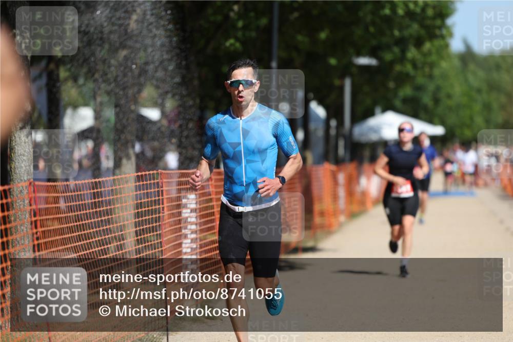 07.09.2025 - 19. Norderstedt Triathlon Michael Strokosch http://msf.ph/oto/8741055 07.09.2025 12:31:21 Laufen 215, 237, 1361 meine-sportfotos.de