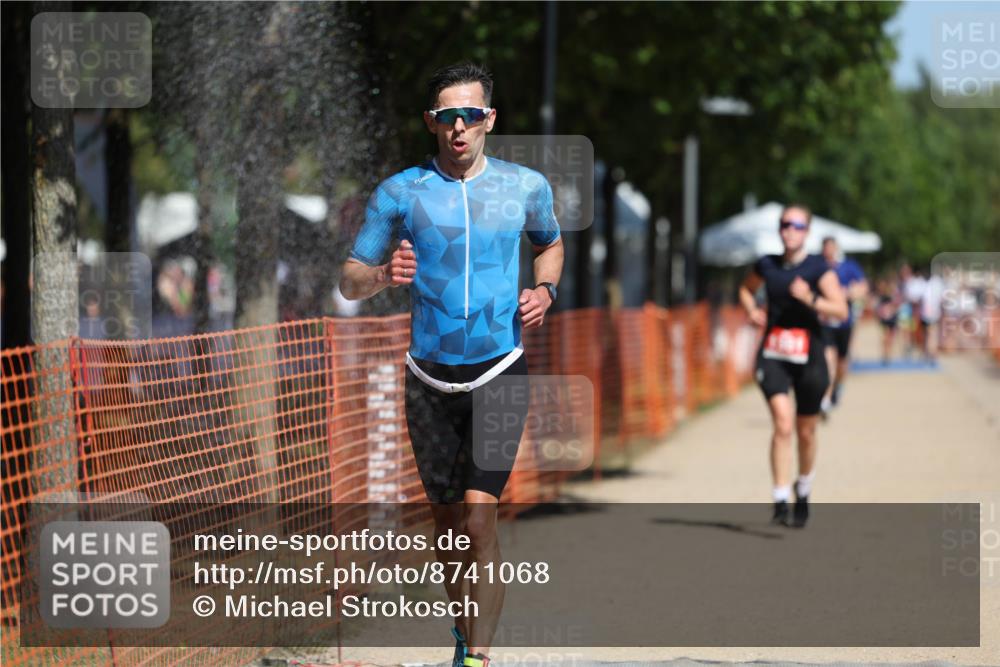 07.09.2025 - 19. Norderstedt Triathlon Michael Strokosch http://msf.ph/oto/8741068 07.09.2025 12:31:21 Laufen 215, 237, 1361 meine-sportfotos.de
