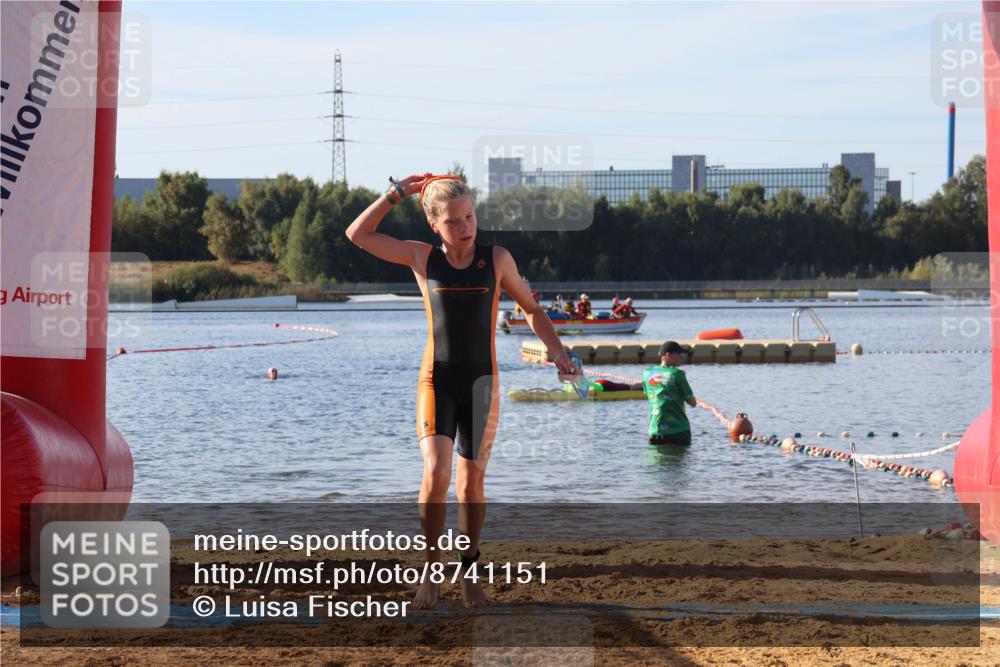 07.09.2025 - 19. Norderstedt Triathlon Luisa Fischer http://msf.ph/oto/8741151 07.09.2025 09:31:42 Schwimmen 560, 581, 626 meine-sportfotos.de