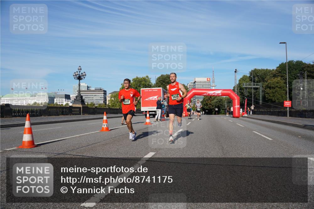 07.09.2025 - BARMER Alsterlauf Yannick Fuchs http://msf.ph/oto/8741175 07.09.2025 09:27:50 Laufen 5641, 3926 meine-sportfotos.de