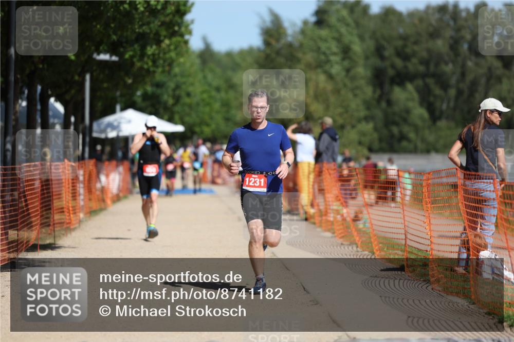 07.09.2025 - 19. Norderstedt Triathlon Michael Strokosch http://msf.ph/oto/8741182 07.09.2025 12:31:27 Laufen 850, 1231, 1361 meine-sportfotos.de