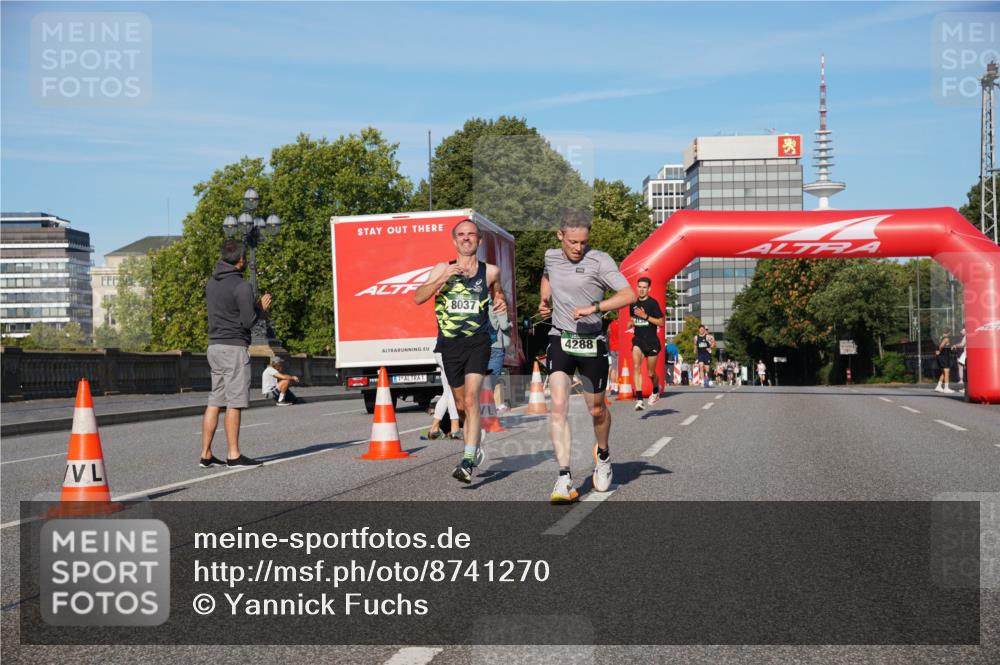 07.09.2025 - BARMER Alsterlauf Yannick Fuchs http://msf.ph/oto/8741270 07.09.2025 09:27:53 Laufen 8037, 4288, 1 meine-sportfotos.de