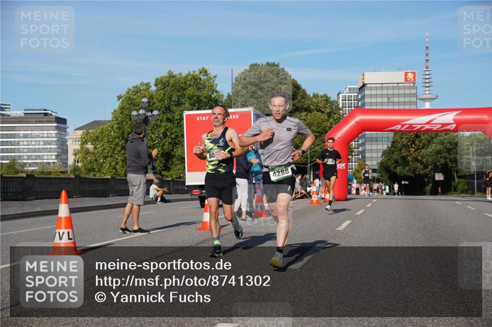 07.09.2025 - BARMER Alsterlauf Yannick Fuchs http://msf.ph/oto/8741302 07.09.2025 09:27:53 Laufen 80, 4288 meine-sportfotos.de