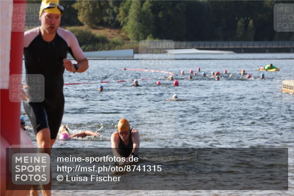 07.09.2025 - 19. Norderstedt Triathlon Luisa Fischer http://msf.ph/oto/8741315 07.09.2025 10:03:53 Schwimmen 1147 meine-sportfotos.de