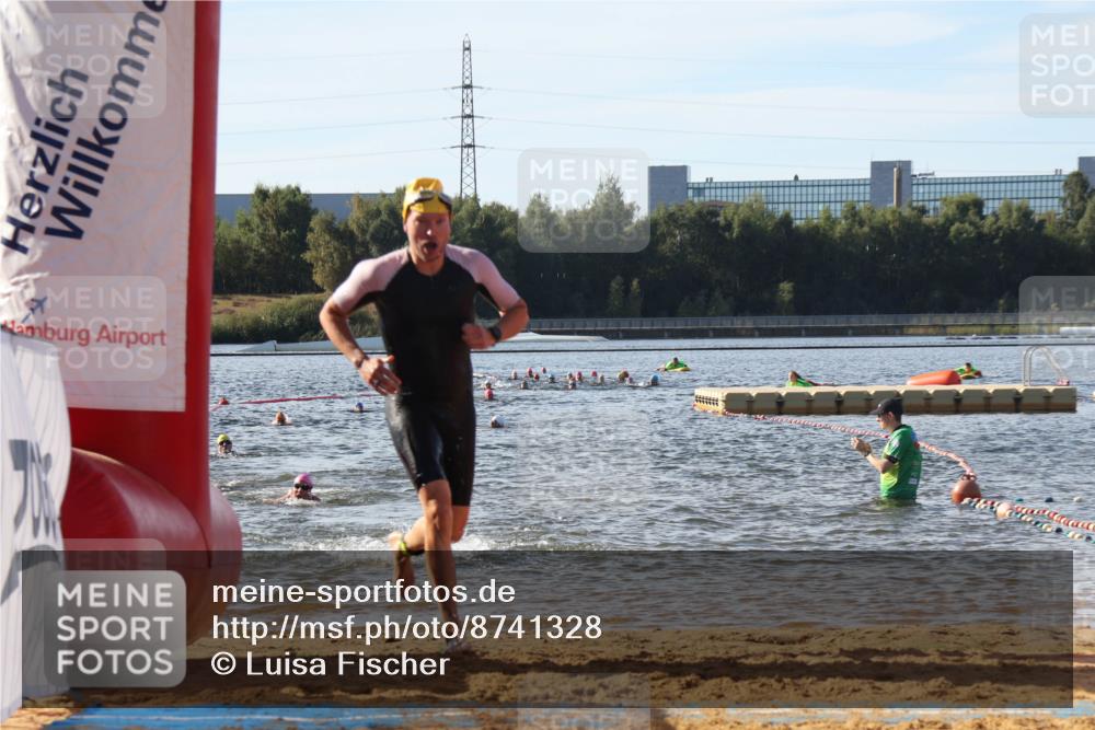 07.09.2025 - 19. Norderstedt Triathlon Luisa Fischer http://msf.ph/oto/8741328 07.09.2025 10:03:54 Schwimmen 1147, 1149 meine-sportfotos.de