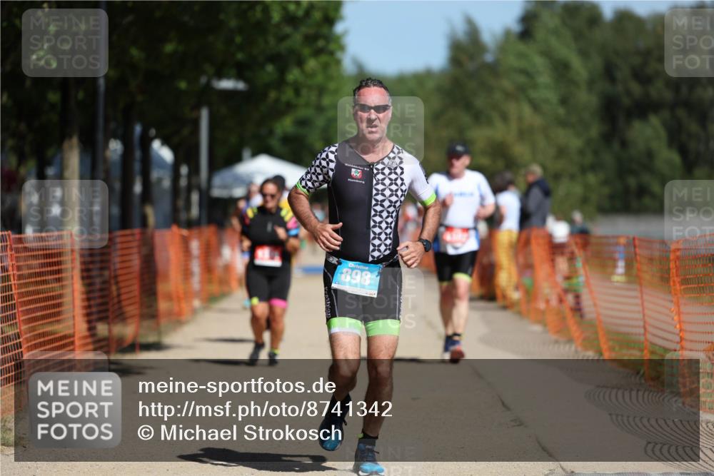 07.09.2025 - 19. Norderstedt Triathlon Michael Strokosch http://msf.ph/oto/8741342 07.09.2025 12:31:44 Laufen 168, 795, 898, 1282, 1315 meine-sportfotos.de