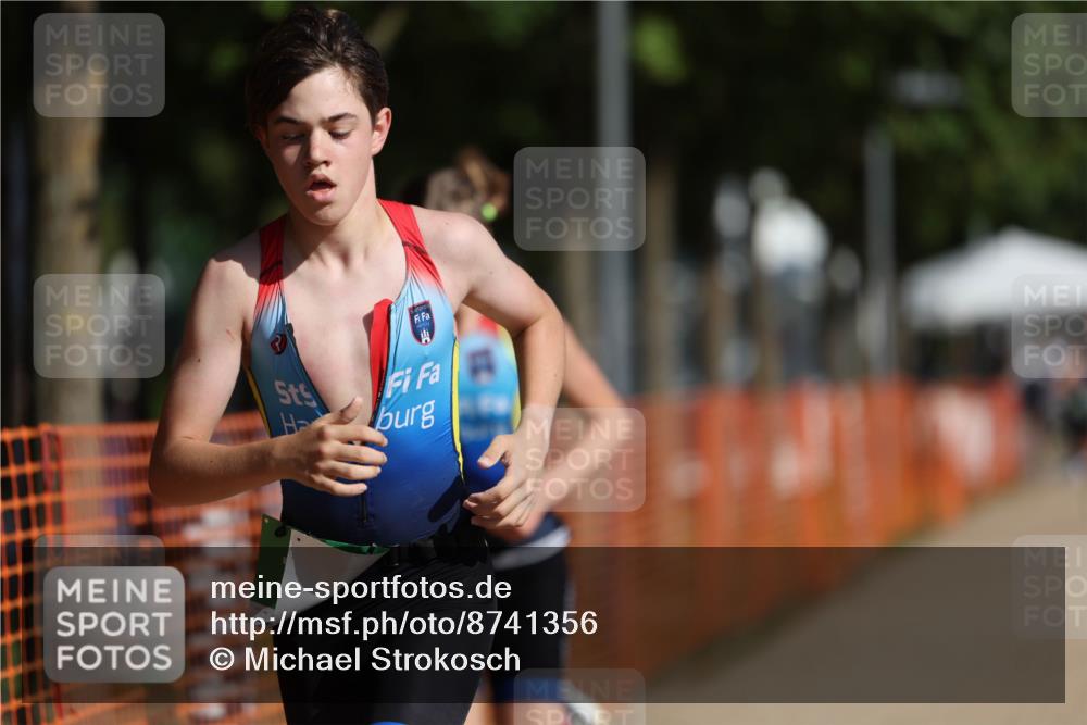 07.09.2025 - 19. Norderstedt Triathlon Michael Strokosch http://msf.ph/oto/8741356 07.09.2025 10:56:21 Laufen 70, 76, 102 meine-sportfotos.de