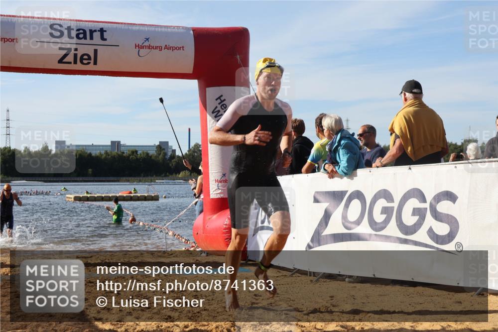 07.09.2025 - 19. Norderstedt Triathlon Luisa Fischer http://msf.ph/oto/8741363 07.09.2025 10:03:56 Schwimmen 1147, 1149 meine-sportfotos.de