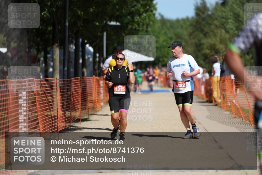 07.09.2025 - 19. Norderstedt Triathlon Michael Strokosch http://msf.ph/oto/8741376 07.09.2025 12:31:46 Laufen 168, 795, 898, 1282, 1315 meine-sportfotos.de