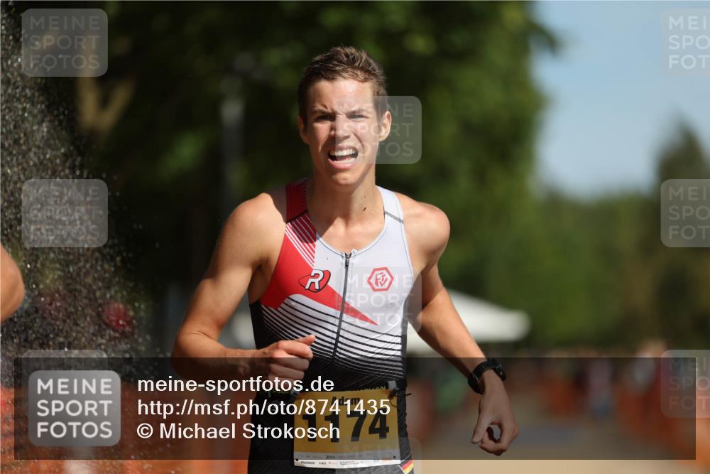 07.09.2025 - 19. Norderstedt Triathlon Michael Strokosch http://msf.ph/oto/8741435 07.09.2025 11:53:20 Laufen 1174, 1203 meine-sportfotos.de