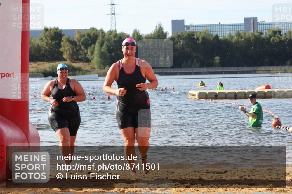 07.09.2025 - 19. Norderstedt Triathlon Luisa Fischer http://msf.ph/oto/8741501 07.09.2025 10:04:11 Schwimmen 1113, 1118, 1149 meine-sportfotos.de
