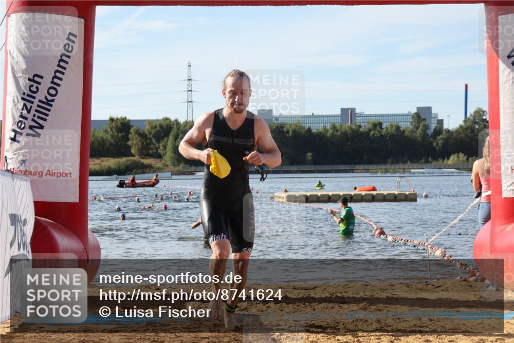 07.09.2025 - 19. Norderstedt Triathlon Luisa Fischer http://msf.ph/oto/8741624 07.09.2025 10:04:29 Schwimmen 1138 meine-sportfotos.de