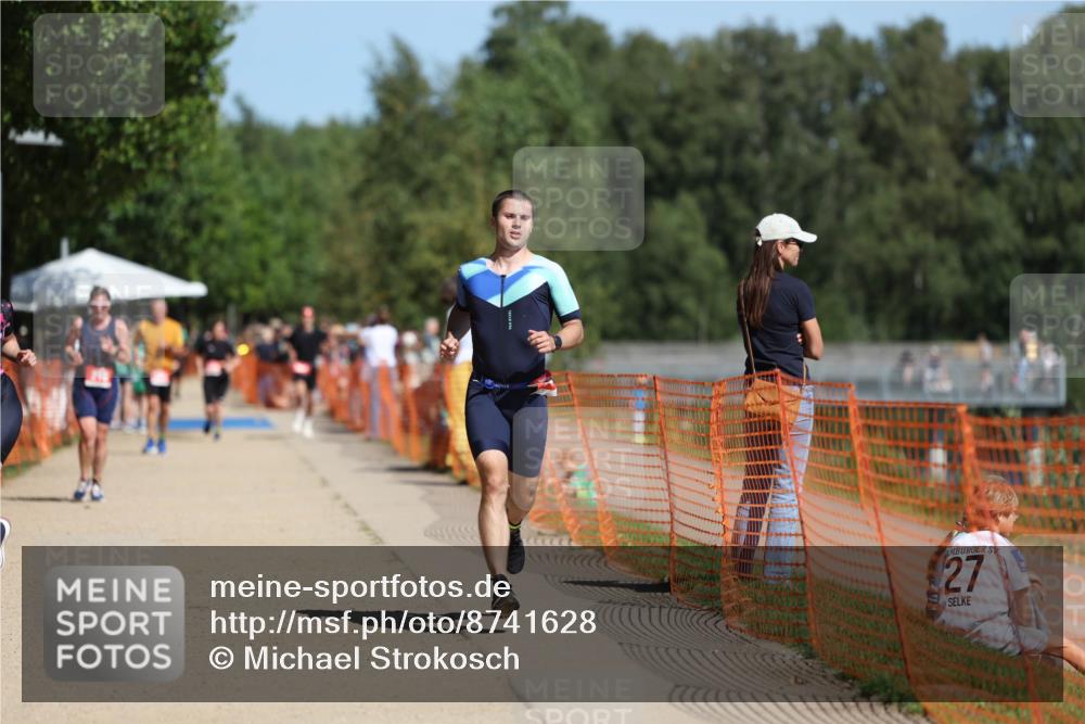 07.09.2025 - 19. Norderstedt Triathlon Michael Strokosch http://msf.ph/oto/8741628 07.09.2025 12:32:04 Laufen 201, 741 meine-sportfotos.de