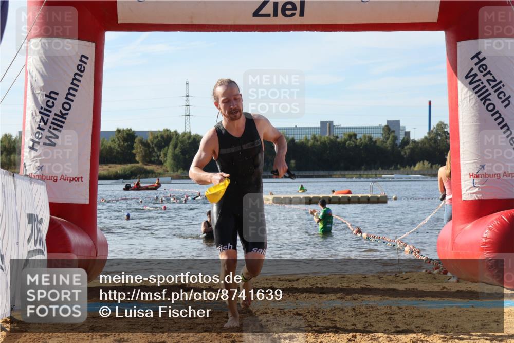 07.09.2025 - 19. Norderstedt Triathlon Luisa Fischer http://msf.ph/oto/8741639 07.09.2025 10:04:29 Schwimmen 1138 meine-sportfotos.de