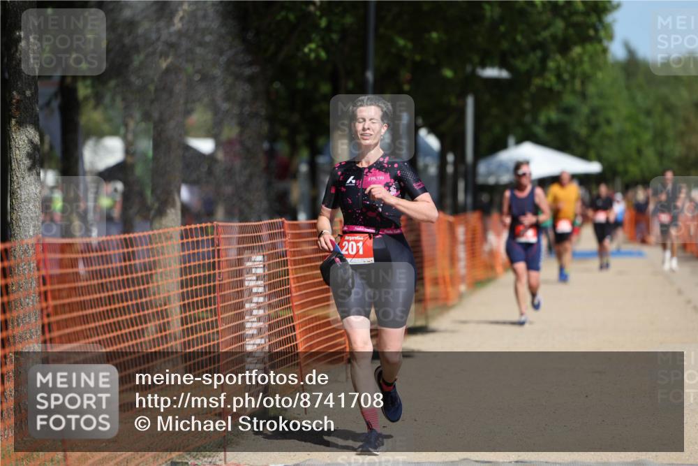 07.09.2025 - 19. Norderstedt Triathlon Michael Strokosch http://msf.ph/oto/8741708 07.09.2025 12:32:07 Laufen 201, 216, 741 meine-sportfotos.de