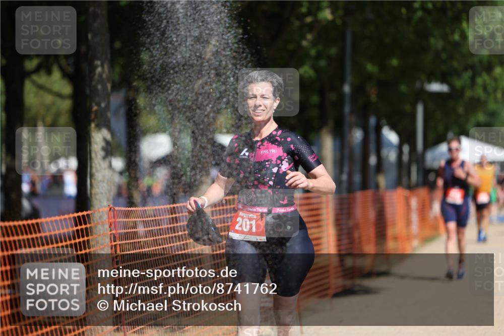 07.09.2025 - 19. Norderstedt Triathlon Michael Strokosch http://msf.ph/oto/8741762 07.09.2025 12:32:08 Laufen 201, 216, 741 meine-sportfotos.de