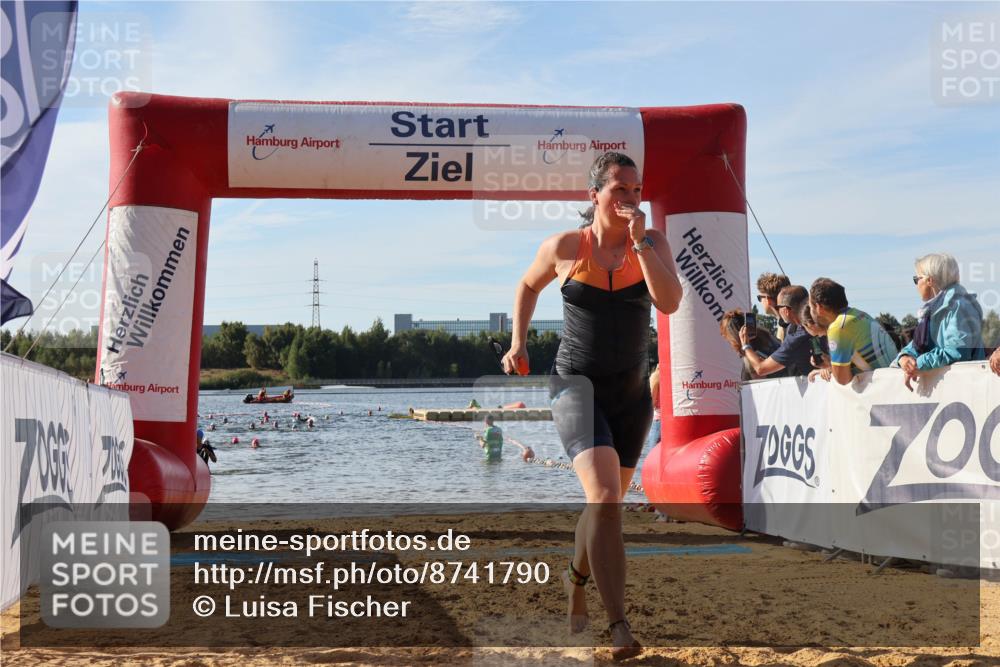 07.09.2025 - 19. Norderstedt Triathlon Luisa Fischer http://msf.ph/oto/8741790 07.09.2025 10:04:52 Schwimmen 1129 meine-sportfotos.de