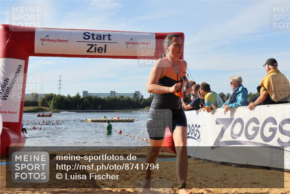 07.09.2025 - 19. Norderstedt Triathlon Luisa Fischer http://msf.ph/oto/8741794 07.09.2025 10:04:52 Schwimmen 1129 meine-sportfotos.de