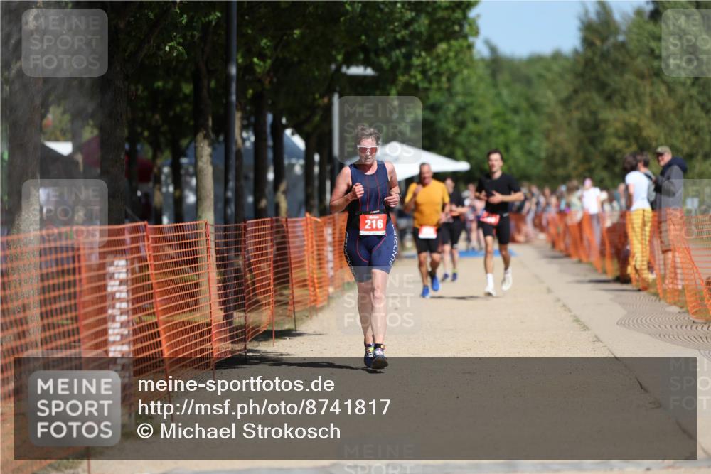 07.09.2025 - 19. Norderstedt Triathlon Michael Strokosch http://msf.ph/oto/8741817 07.09.2025 12:32:10 Laufen 164, 201, 216, 741 meine-sportfotos.de