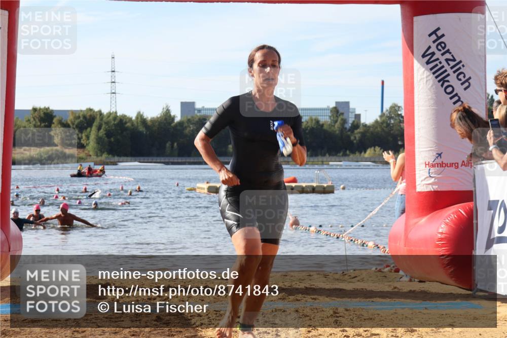 07.09.2025 - 19. Norderstedt Triathlon Luisa Fischer http://msf.ph/oto/8741843 07.09.2025 10:05:05 Schwimmen 1117 meine-sportfotos.de