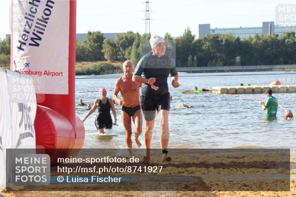 07.09.2025 - 19. Norderstedt Triathlon Luisa Fischer http://msf.ph/oto/8741927 07.09.2025 10:05:16 Schwimmen 1110, 1151 meine-sportfotos.de
