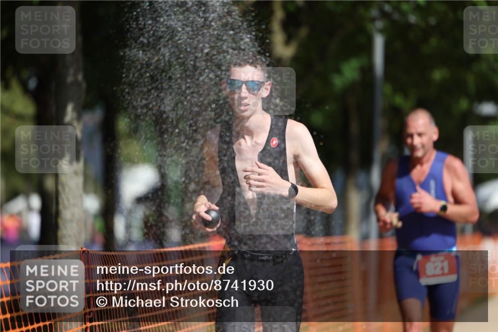 07.09.2025 - 19. Norderstedt Triathlon Michael Strokosch http://msf.ph/oto/8741930 07.09.2025 11:54:19 Laufen 821, 1200 meine-sportfotos.de