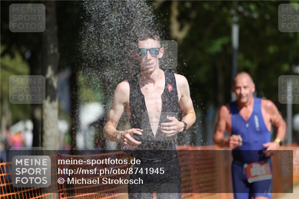 07.09.2025 - 19. Norderstedt Triathlon Michael Strokosch http://msf.ph/oto/8741945 07.09.2025 11:54:19 Laufen 821, 1200 meine-sportfotos.de