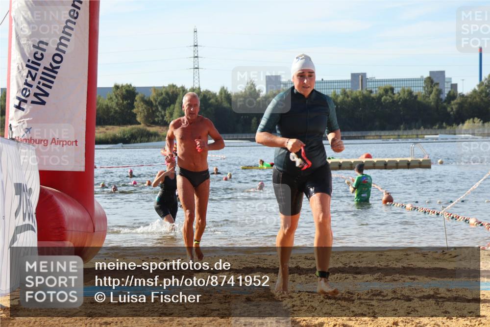 07.09.2025 - 19. Norderstedt Triathlon Luisa Fischer http://msf.ph/oto/8741952 07.09.2025 10:05:18 Schwimmen 1110, 1151 meine-sportfotos.de
