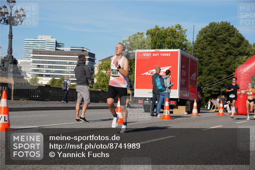 07.09.2025 - BARMER Alsterlauf Yannick Fuchs http://msf.ph/oto/8741989 07.09.2025 09:28:18 Laufen 5892, 8081, 26 meine-sportfotos.de